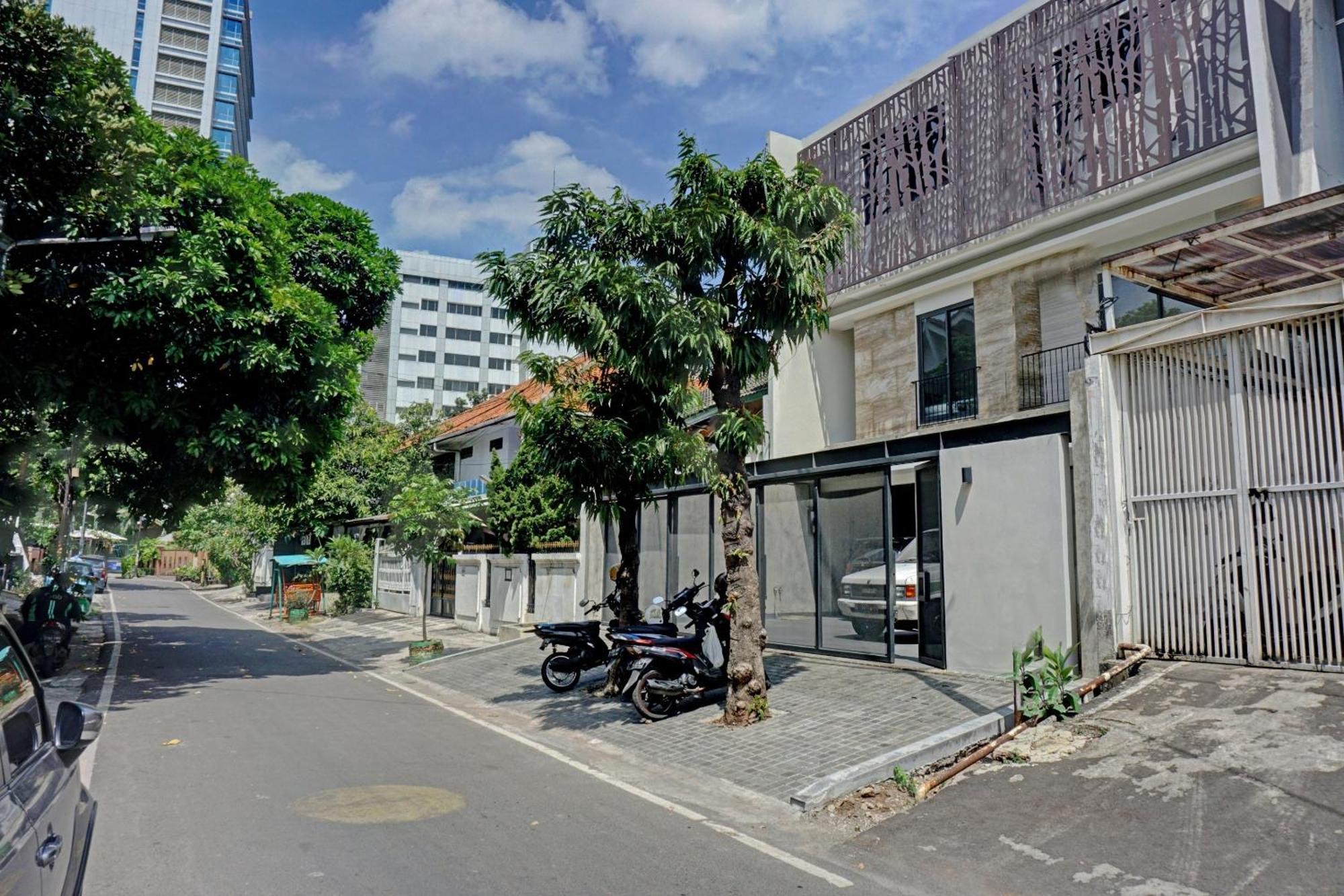 Super Oyo Capital O 90635 Tango Juliet Residence Yakarta Exterior foto